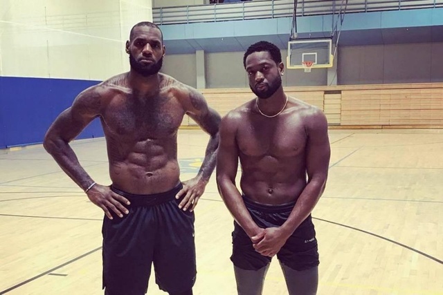 巴萨左后卫 巴萨左后卫